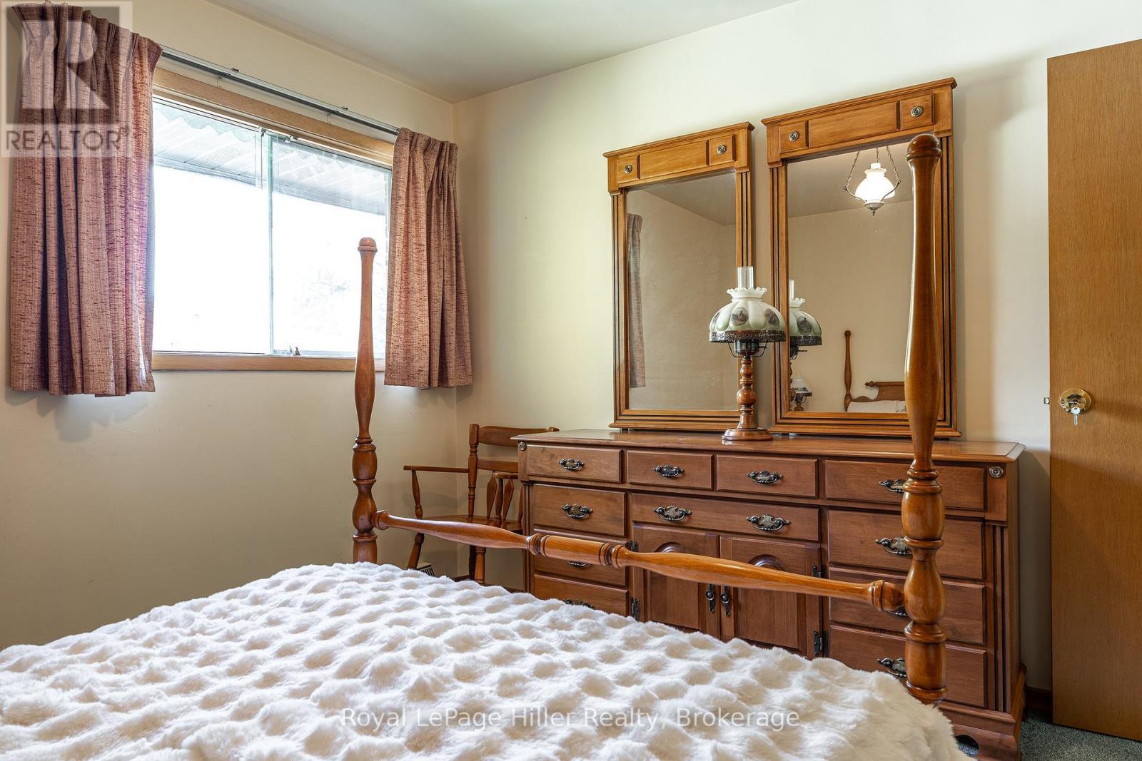 












213 HOME STREET

,
Stratford,




Ontario
N5A2A4

