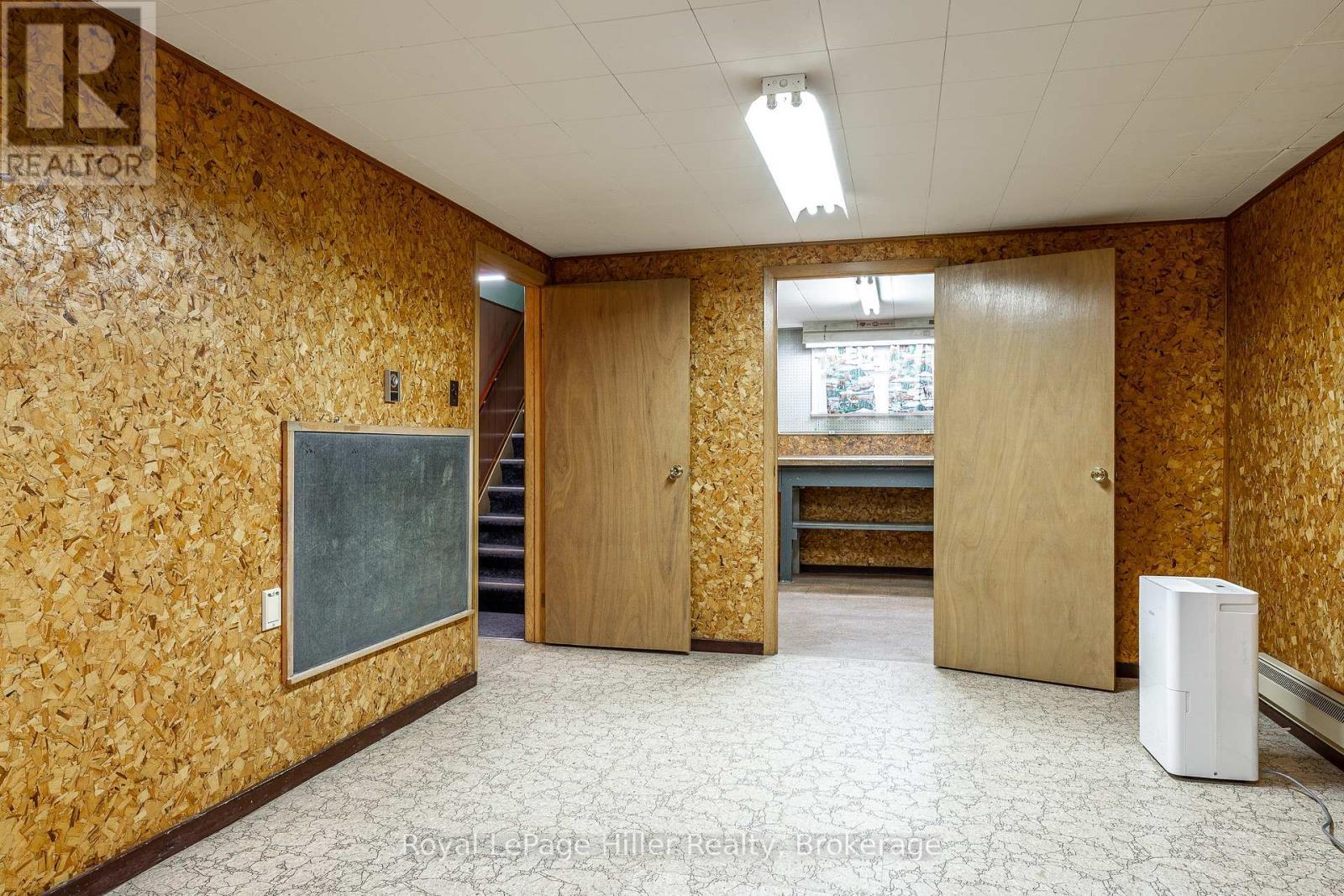 












213 HOME STREET

,
Stratford,




Ontario
N5A2A4

