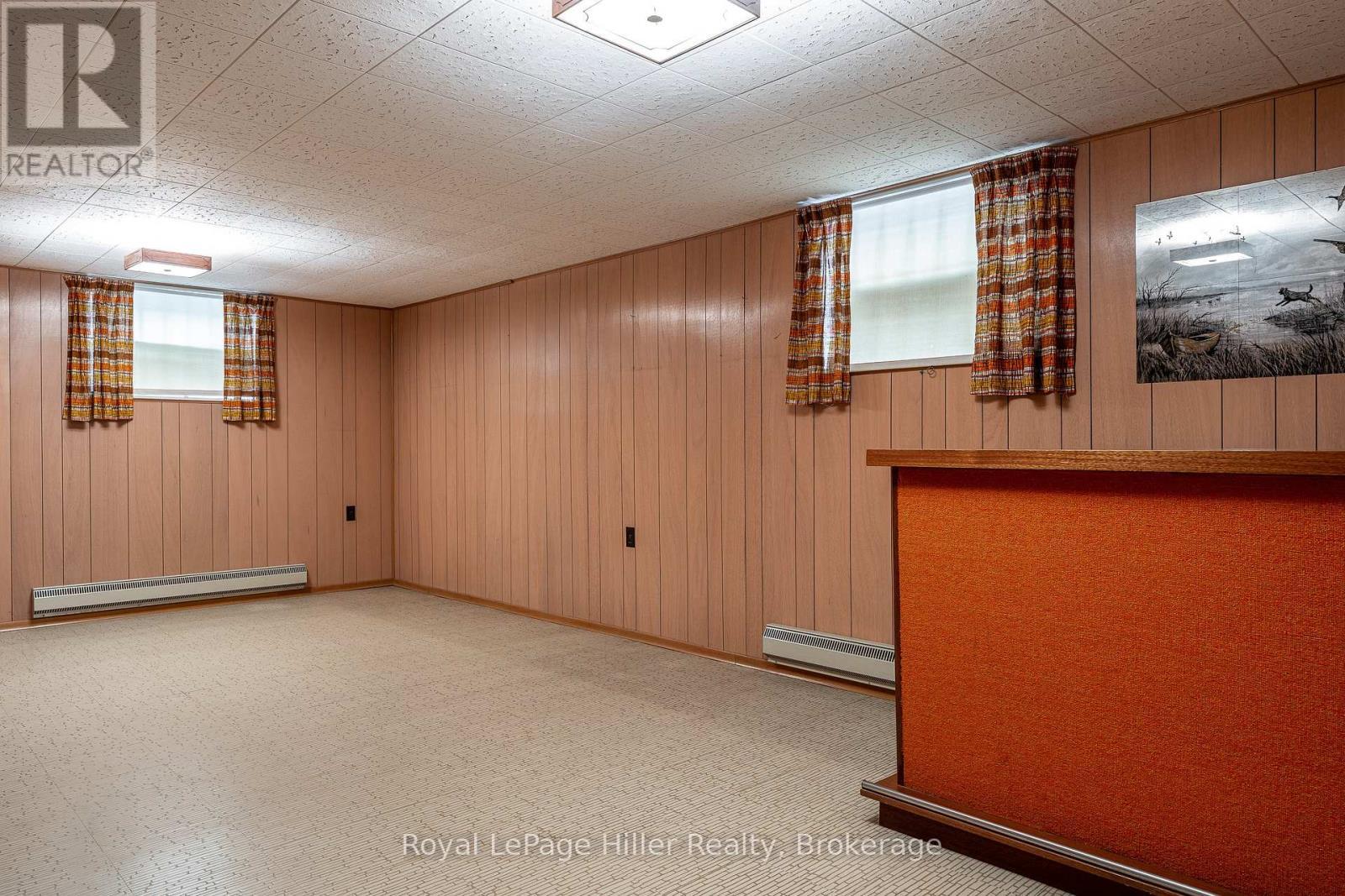 












213 HOME STREET

,
Stratford,




Ontario
N5A2A4

