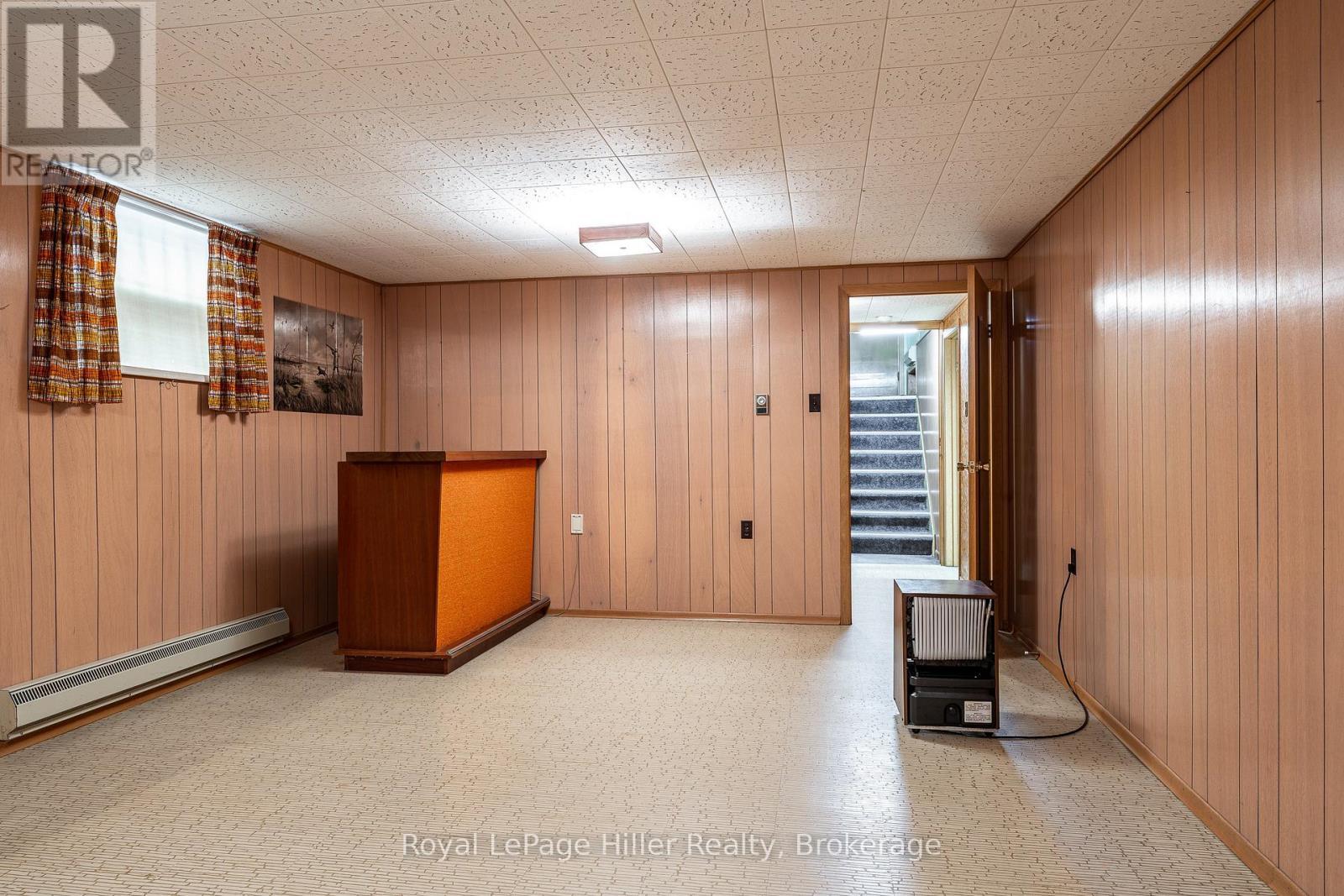 












213 HOME STREET

,
Stratford,




Ontario
N5A2A4

