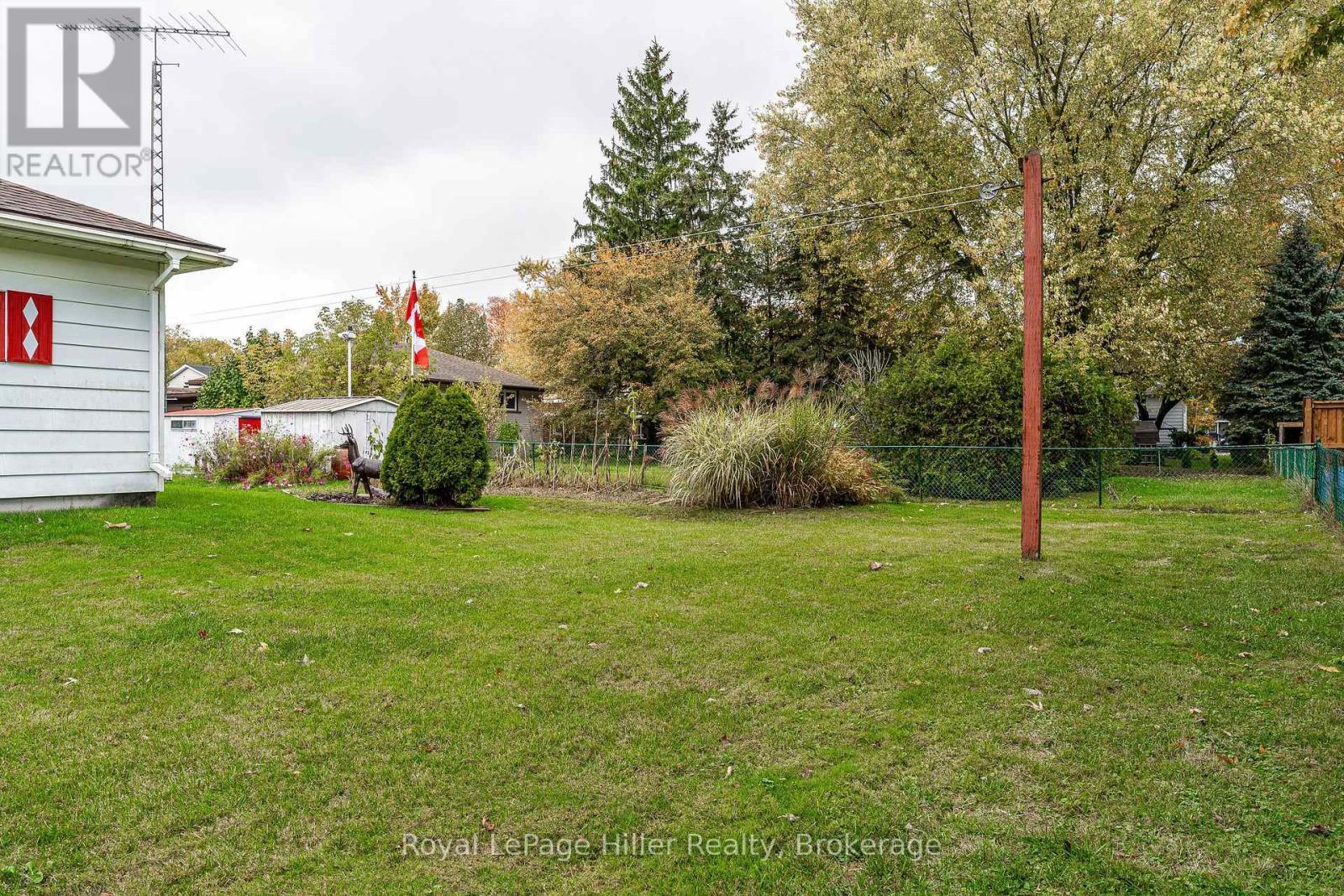 












213 HOME STREET

,
Stratford,




Ontario
N5A2A4

