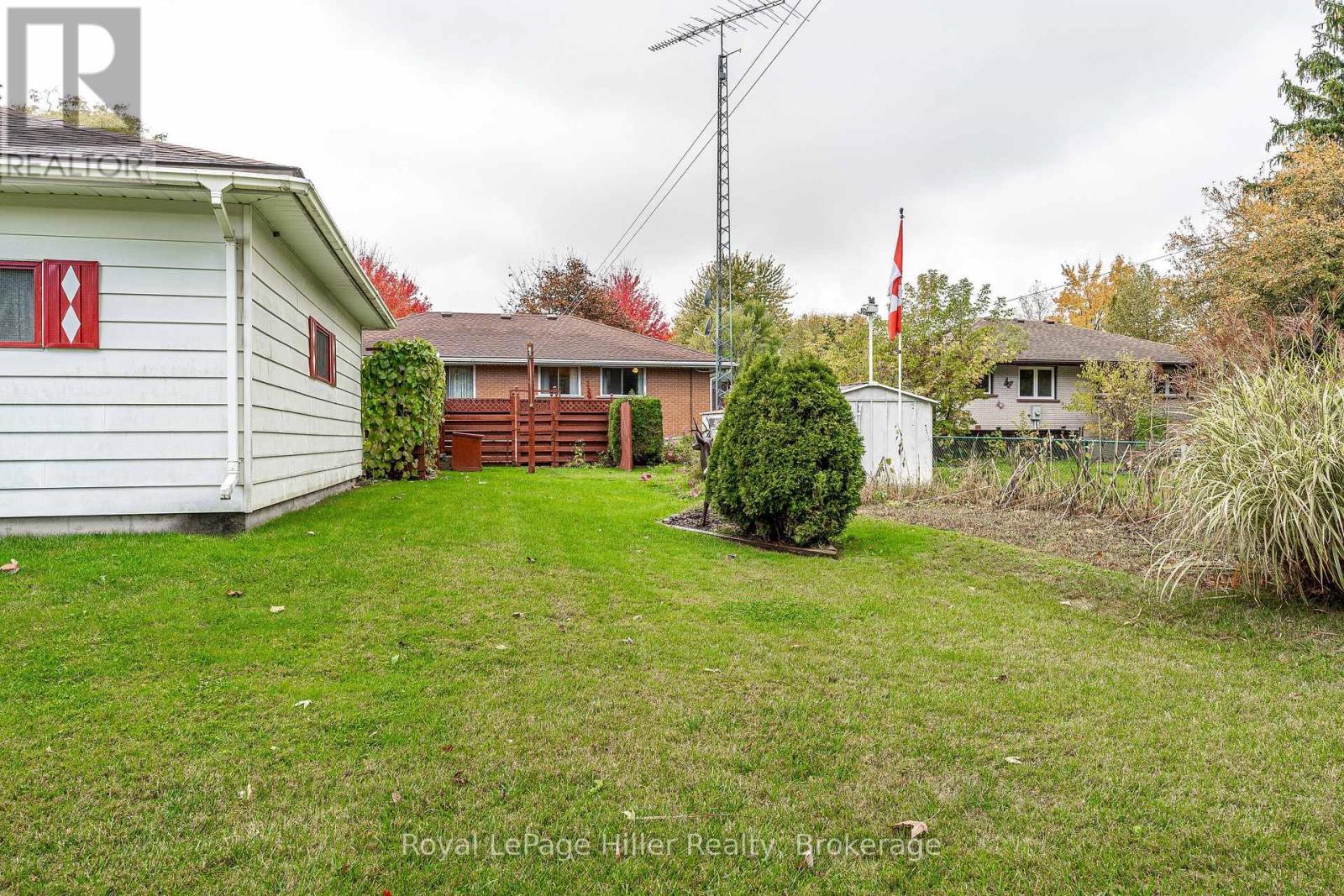 












213 HOME STREET

,
Stratford,




Ontario
N5A2A4

