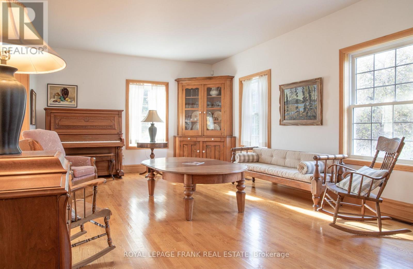 












556 HWY 7A HIGHWAY

,
Kawartha Lakes (Manvers),







Ontario
L0A1A0

