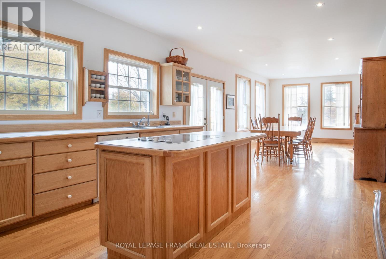 












556 HWY 7A HIGHWAY

,
Kawartha Lakes (Manvers),







Ontario
L0A1A0

