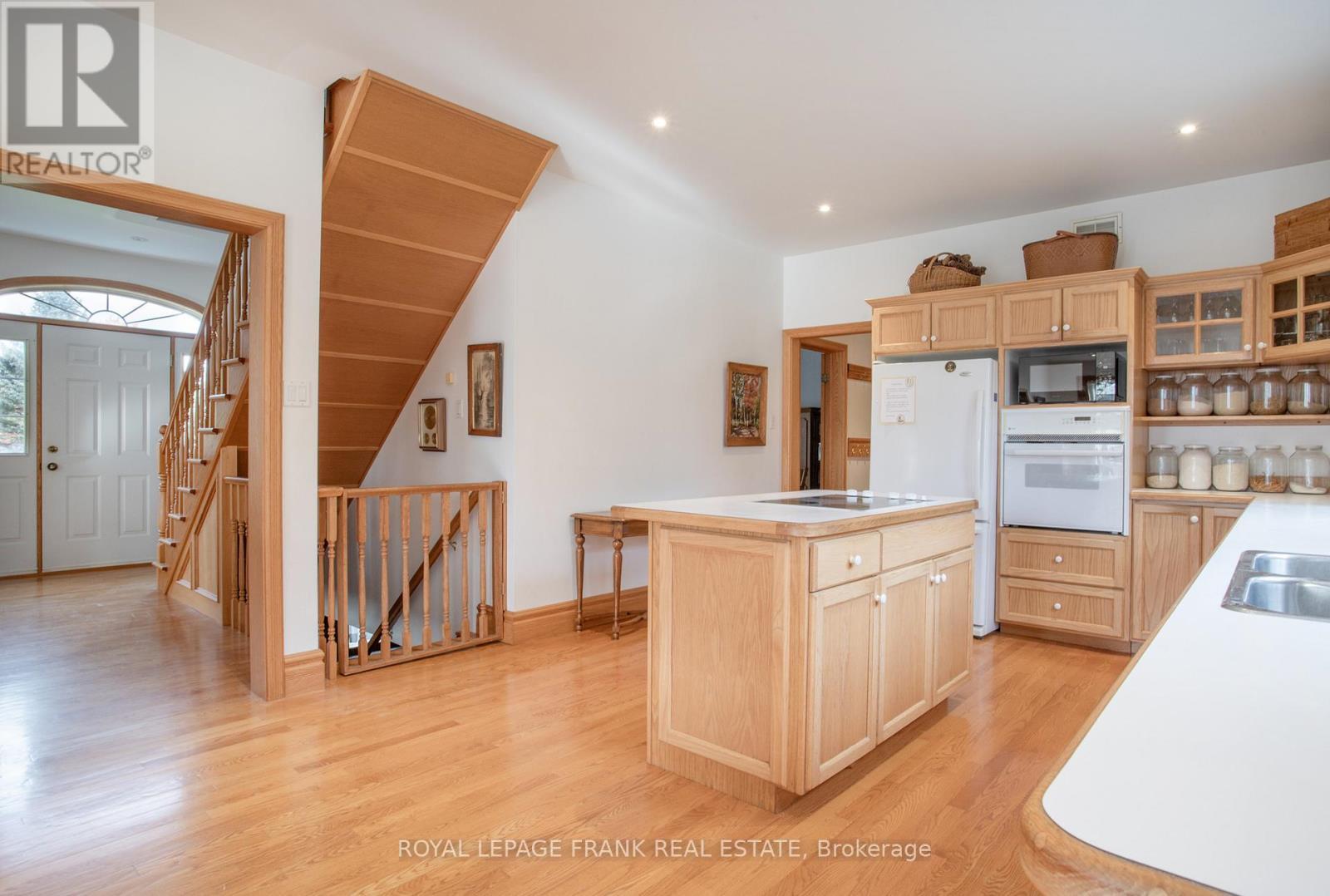 












556 HWY 7A HIGHWAY

,
Kawartha Lakes (Manvers),







Ontario
L0A1A0

