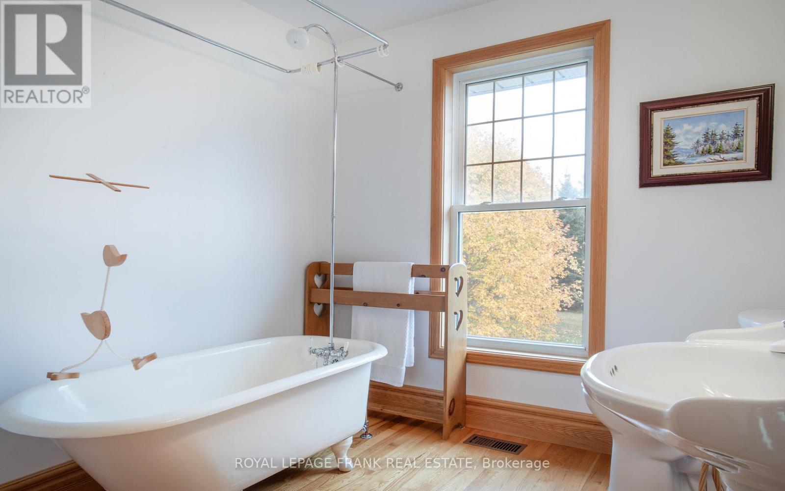 












556 HWY 7A HIGHWAY

,
Kawartha Lakes (Manvers),







Ontario
L0A1A0

