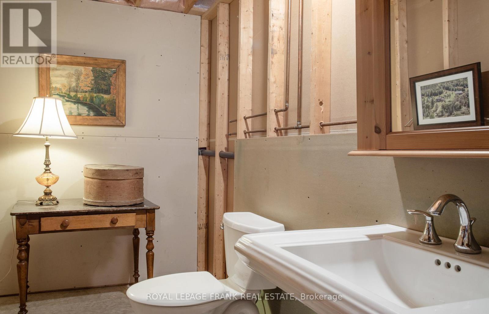 












556 HWY 7A HIGHWAY

,
Kawartha Lakes (Manvers),







Ontario
L0A1A0

