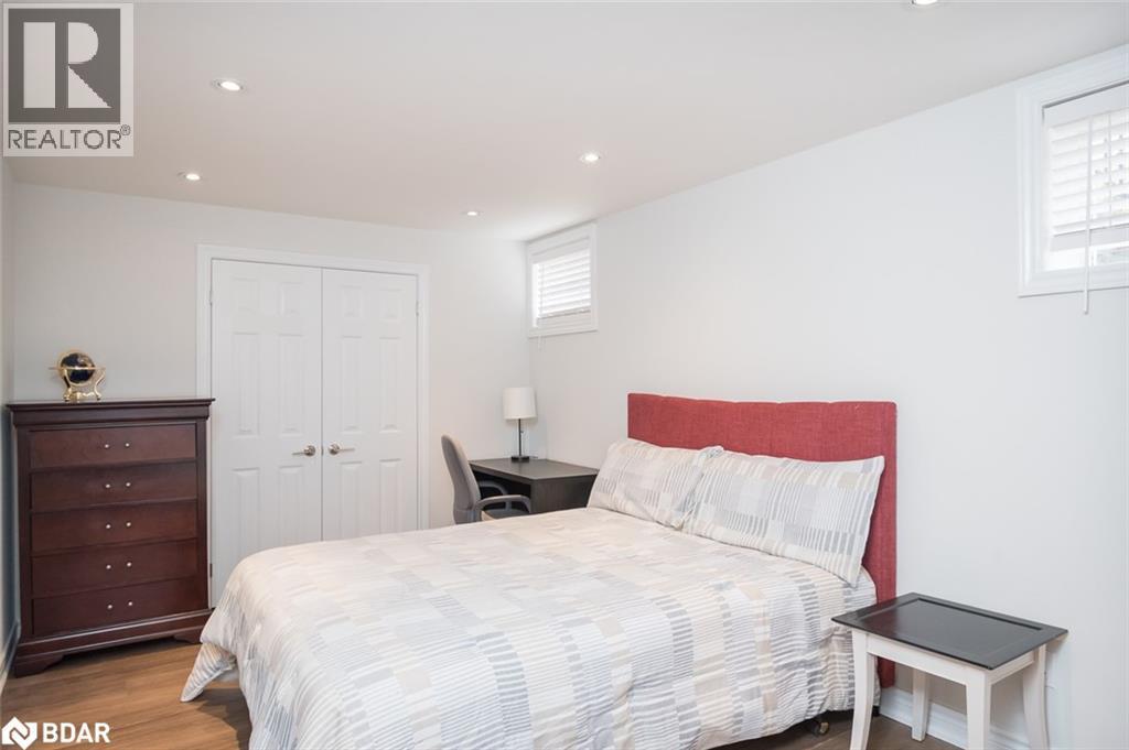 












720 LINGEN Crescent

,
Milton,




Ontario
L9T0E5

