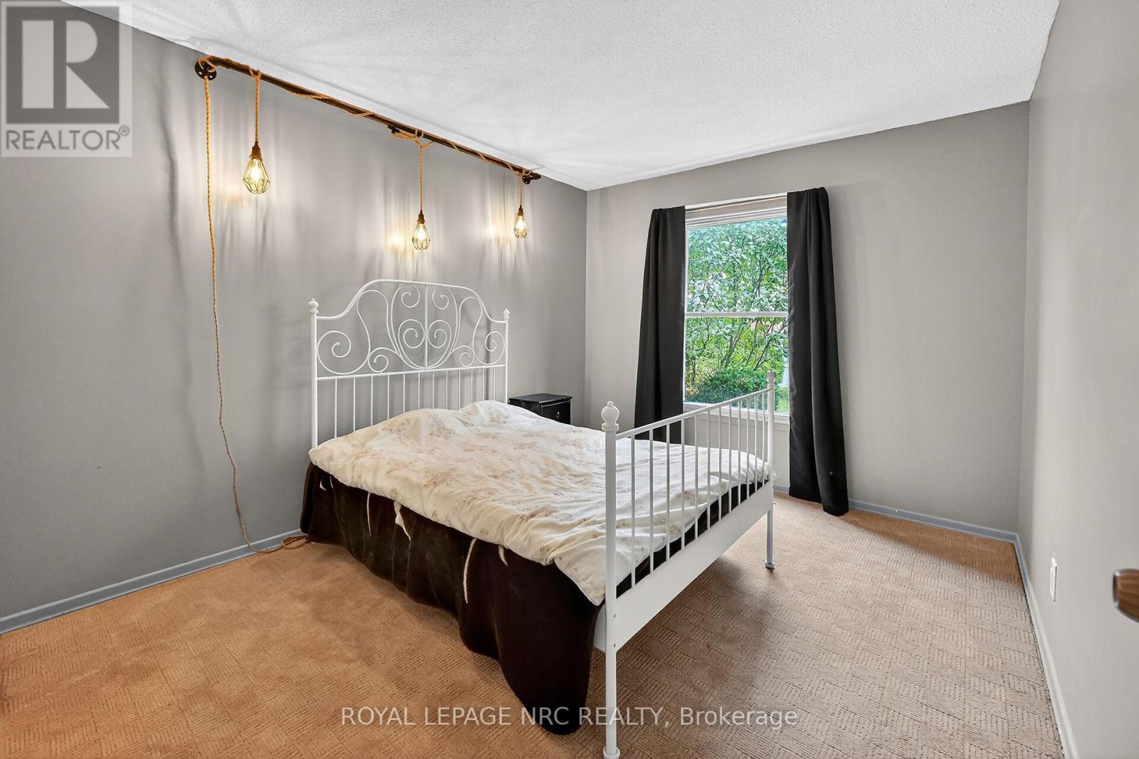 












6556 LEAWOOD COURT

,
Niagara Falls (Arad/Fallsview),




Ontario
L2G7C4

