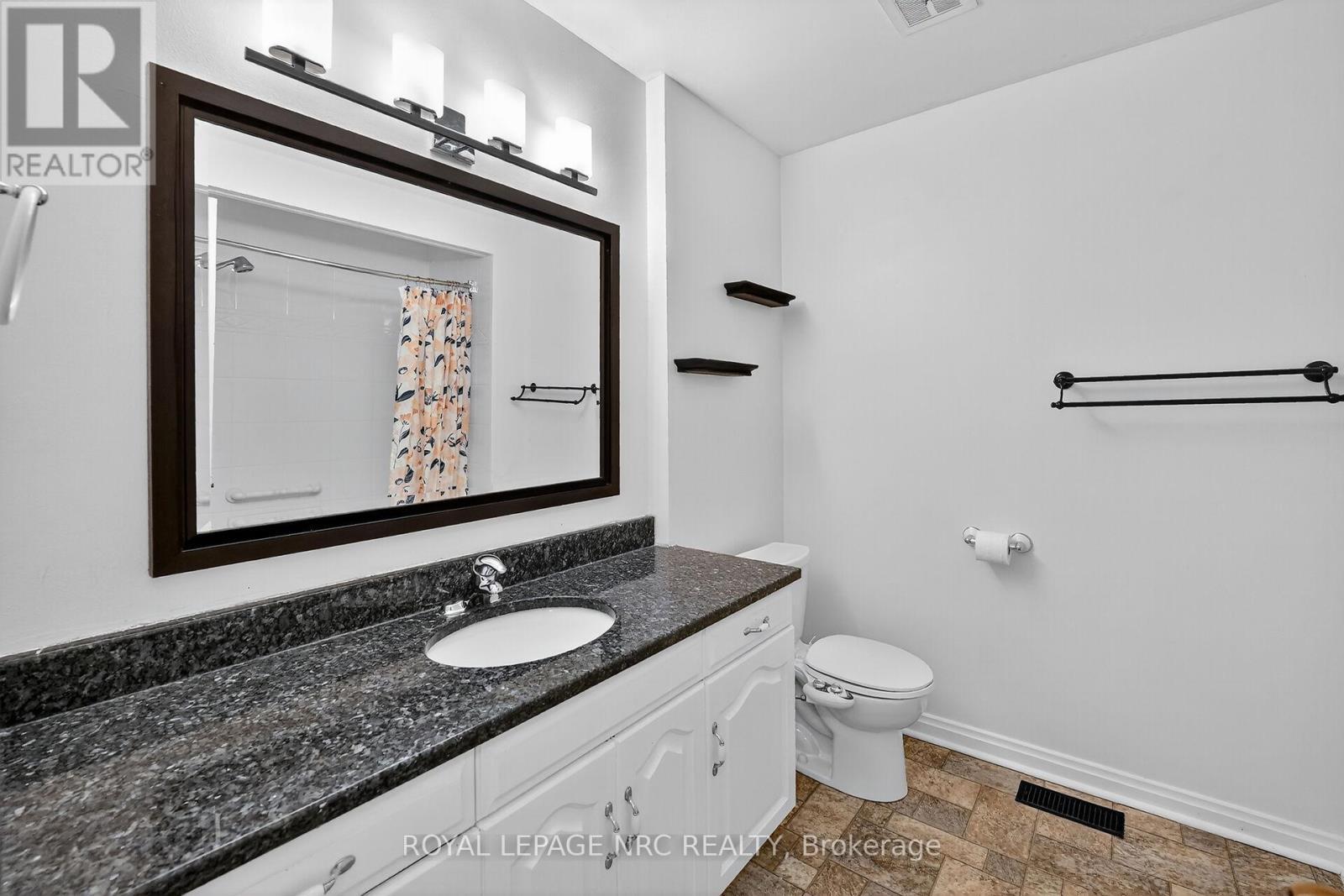 












6556 LEAWOOD COURT

,
Niagara Falls (Arad/Fallsview),




Ontario
L2G7C4

