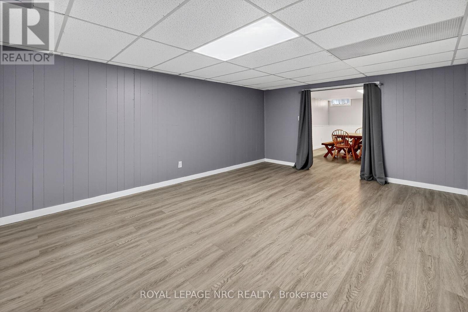 












6556 LEAWOOD COURT

,
Niagara Falls (Arad/Fallsview),




Ontario
L2G7C4

