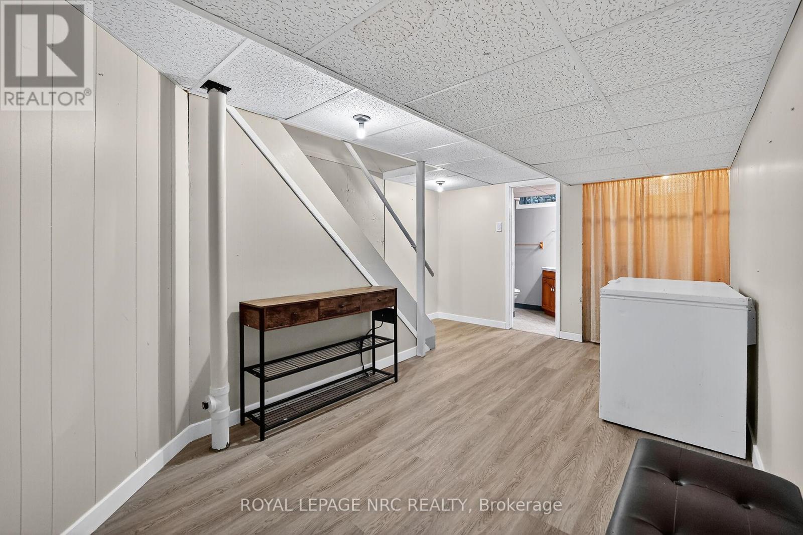 












6556 LEAWOOD COURT

,
Niagara Falls (Arad/Fallsview),




Ontario
L2G7C4

