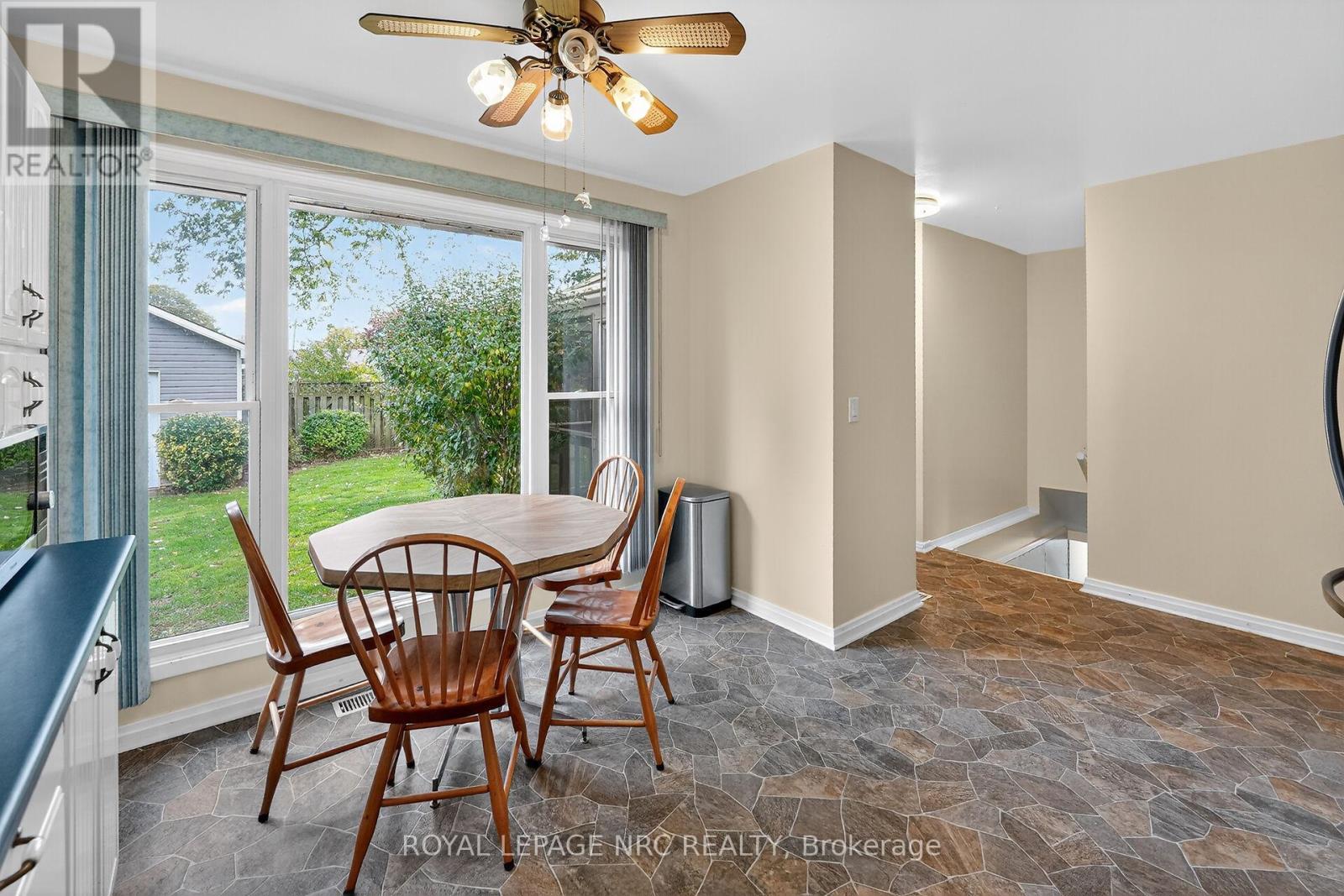 












6556 LEAWOOD COURT

,
Niagara Falls (Arad/Fallsview),




Ontario
L2G7C4

