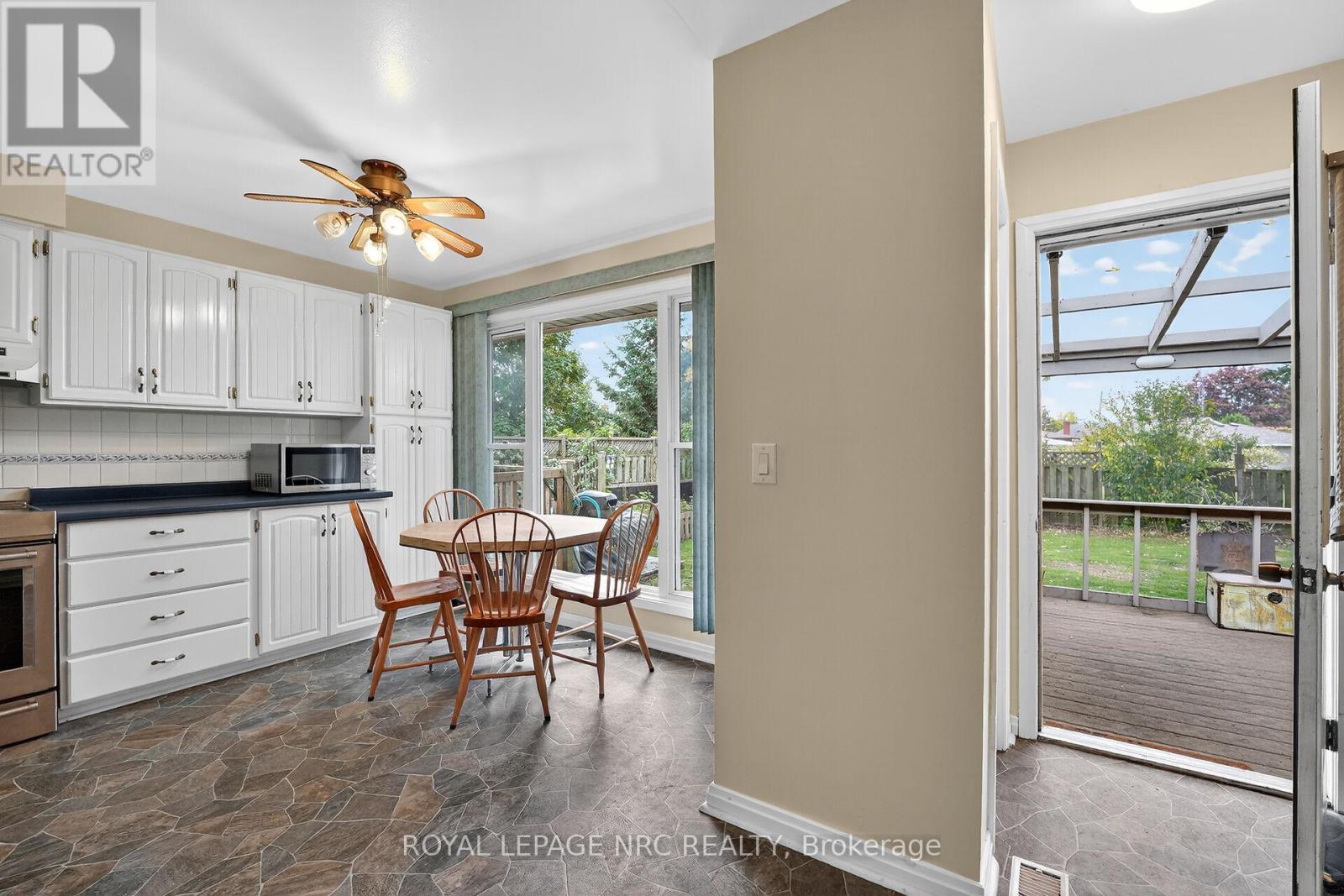 












6556 LEAWOOD COURT

,
Niagara Falls (Arad/Fallsview),




Ontario
L2G7C4

