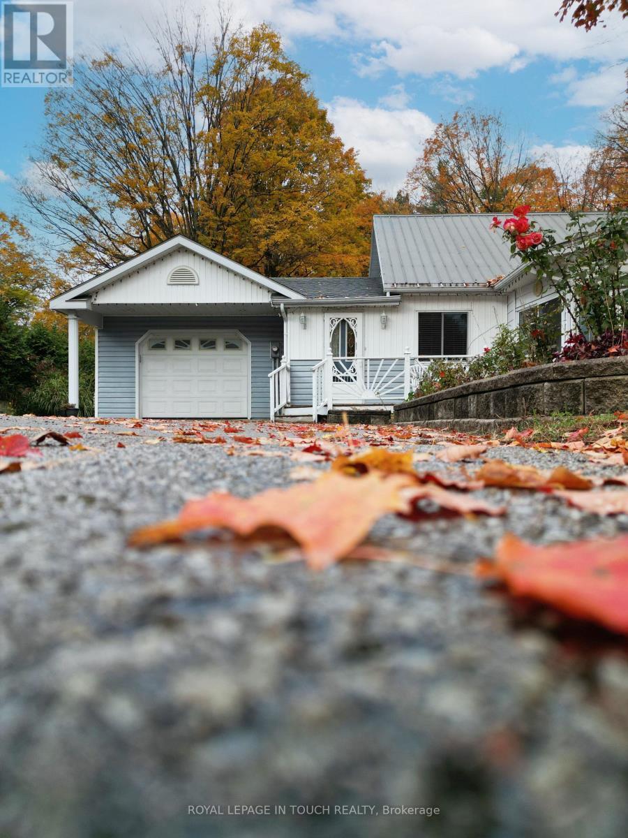 












748 OVERHEAD BRIDGE ROAD

,
Tiny,




Ontario
L9M0V6

