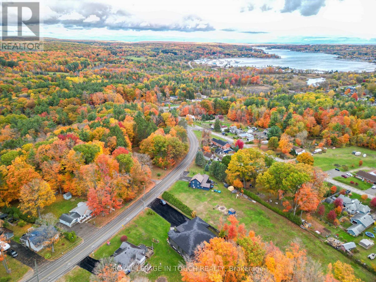 












748 OVERHEAD BRIDGE ROAD

,
Tiny,




Ontario
L9M0V6

