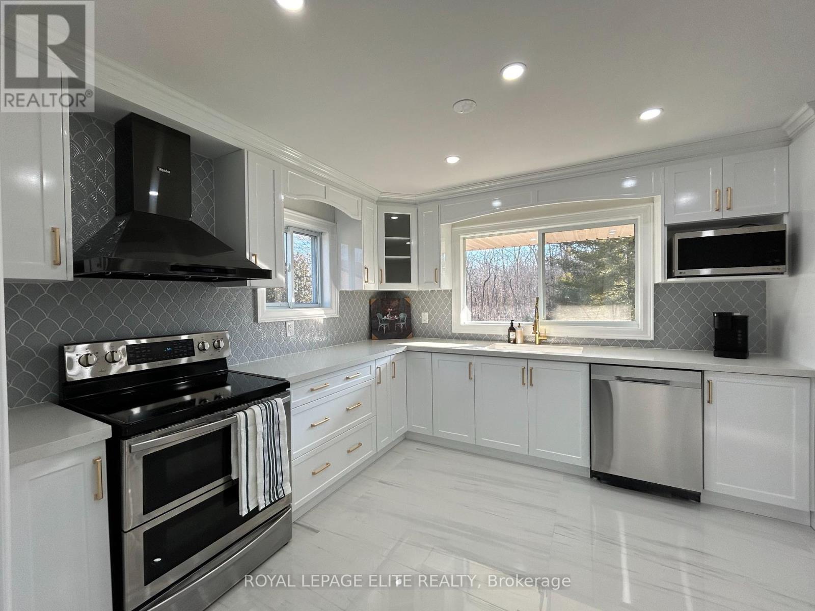 












8737 LINCOLN STREET

,
Niagara Falls,




Ontario
L3B5N7

