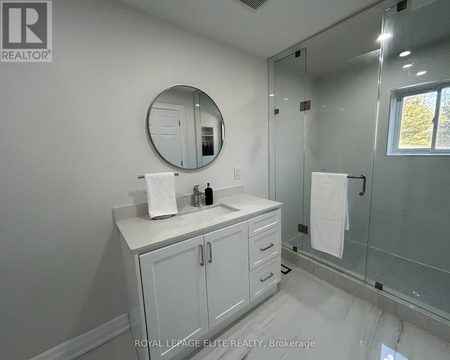 












8737 LINCOLN STREET

,
Niagara Falls,




Ontario
L3B5N7

