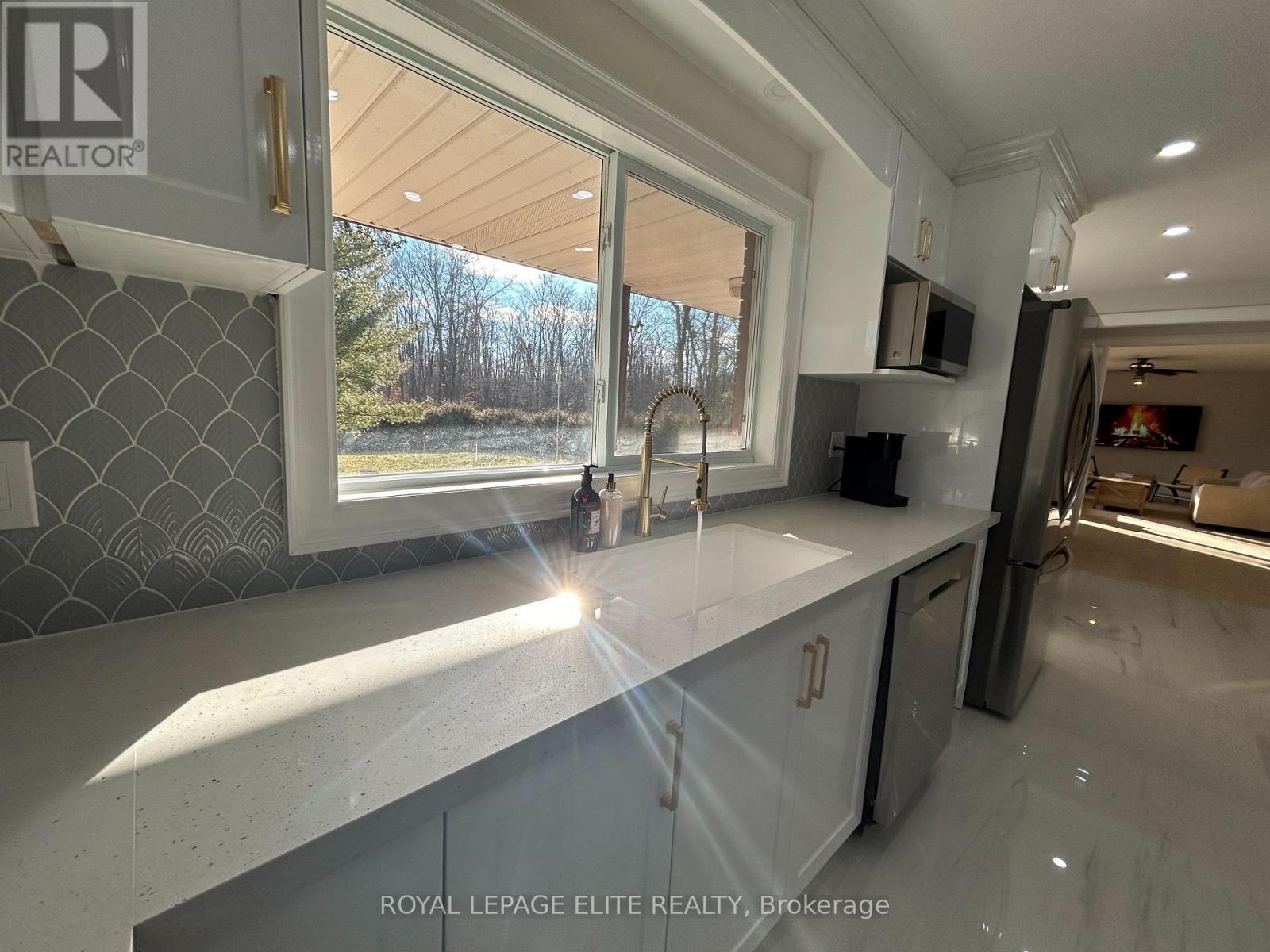 












8737 LINCOLN STREET

,
Niagara Falls,




Ontario
L3B5N7

