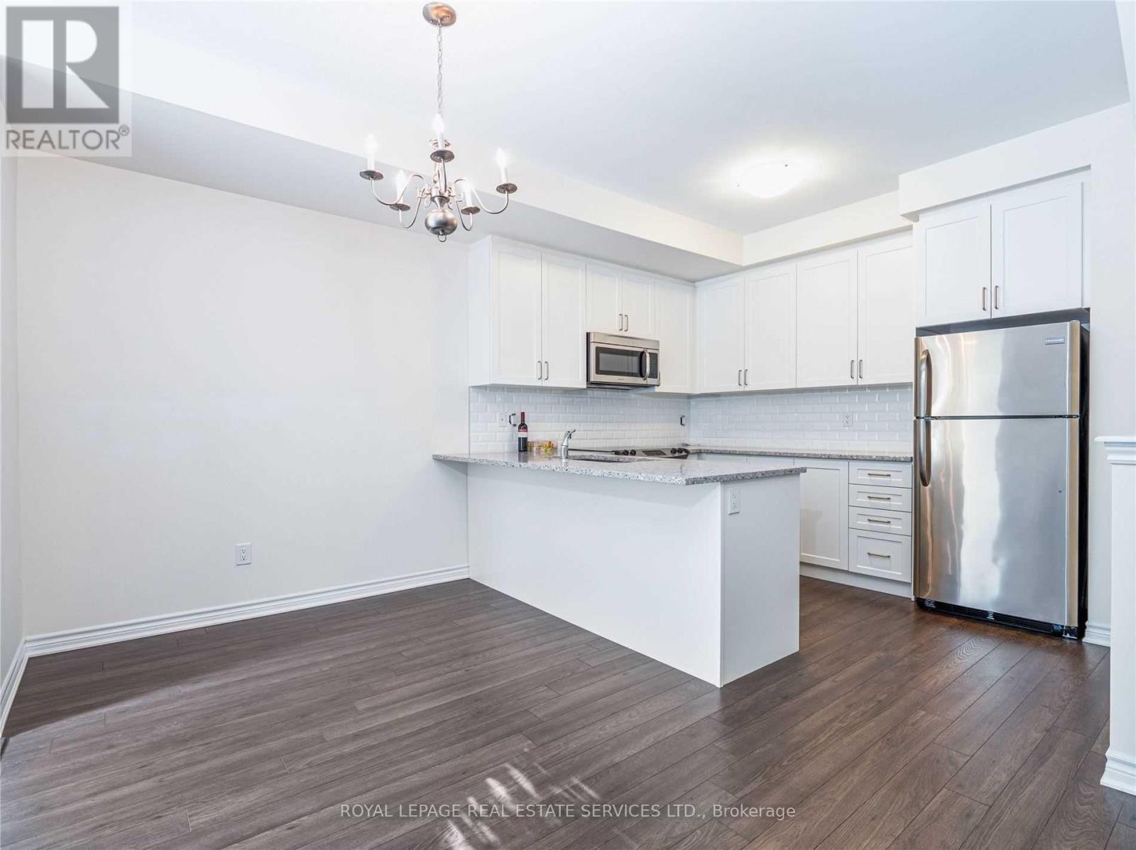 












16 - 636 EVANS AVENUE

,
Toronto,




Ontario
M8W2W6

