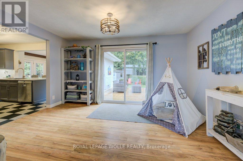 












4 MCDONALD STREET W

,
North Perth,




Ontario
N4W1K4


