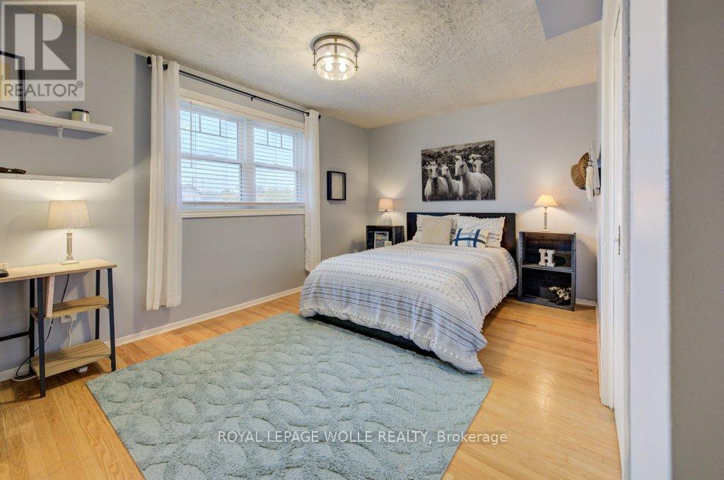 












4 MCDONALD STREET W

,
North Perth,




Ontario
N4W1K4

