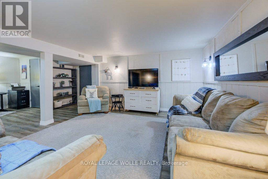 












4 MCDONALD STREET W

,
North Perth,




Ontario
N4W1K4

