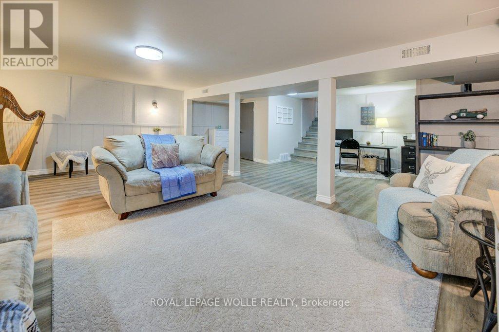 












4 MCDONALD STREET W

,
North Perth,




Ontario
N4W1K4

