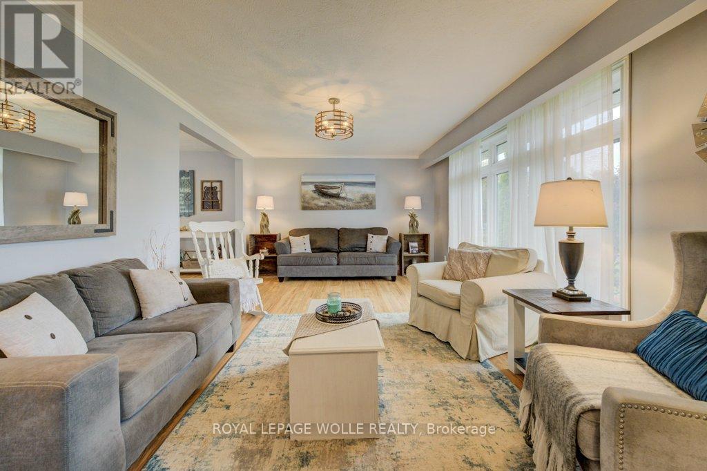 












4 MCDONALD STREET W

,
North Perth,




Ontario
N4W1K4

