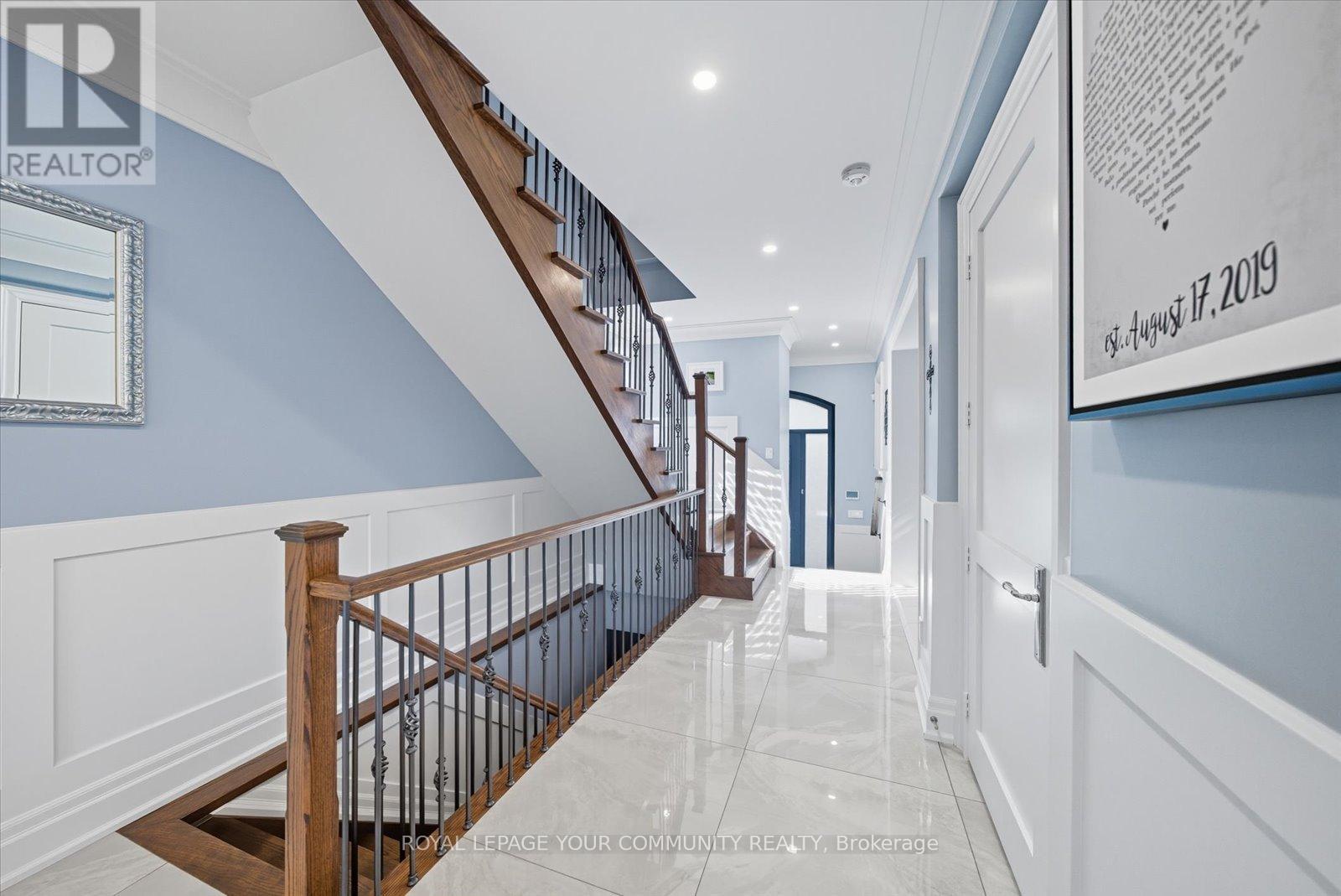 












47 HALL STREET

,
Richmond Hill,




Ontario
L4C4N7

