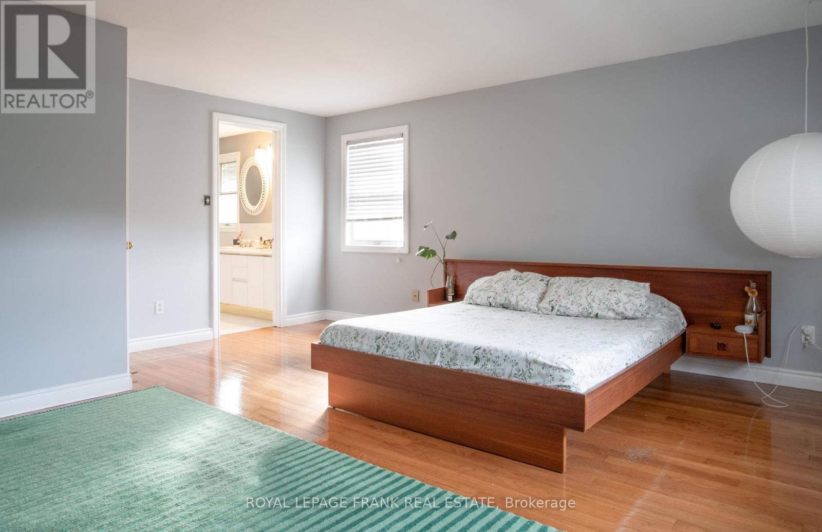 












MAIN - 312 CUMBERLAND COURT

,
Oshawa (Donevan),




Ontario
L1H8E7

