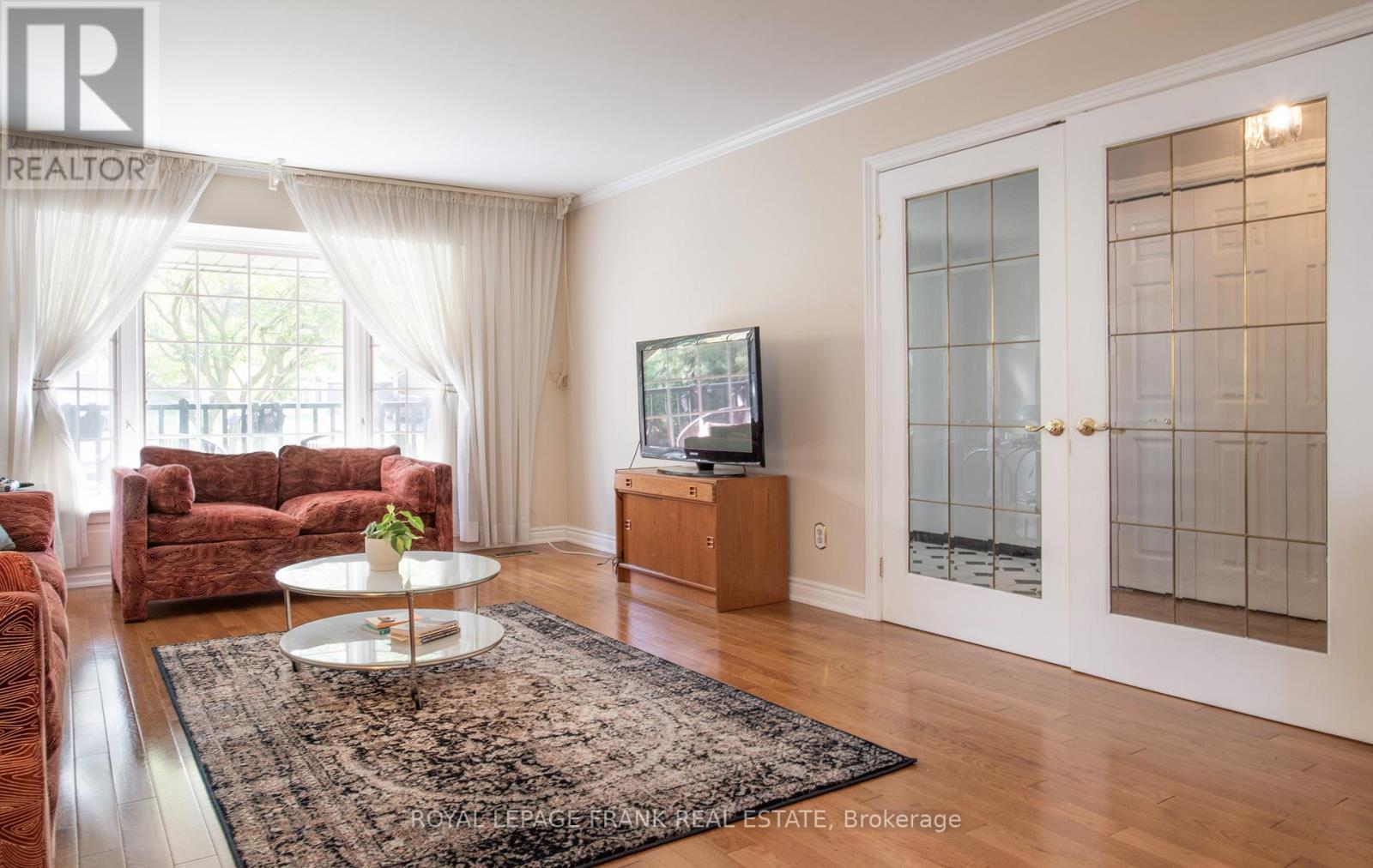 












MAIN - 312 CUMBERLAND COURT

,
Oshawa (Donevan),




Ontario
L1H8E7

