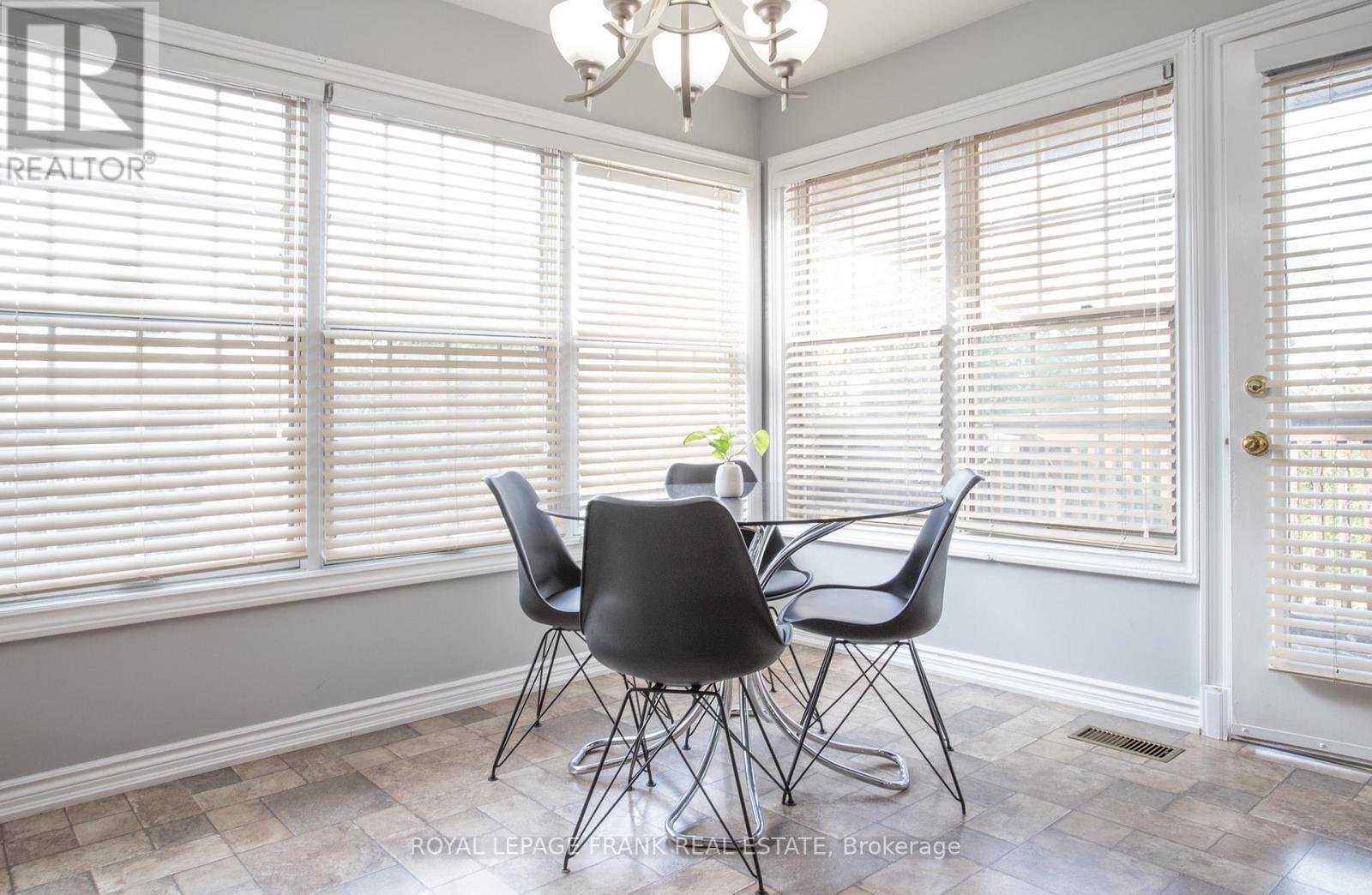 












MAIN - 312 CUMBERLAND COURT

,
Oshawa (Donevan),




Ontario
L1H8E7

