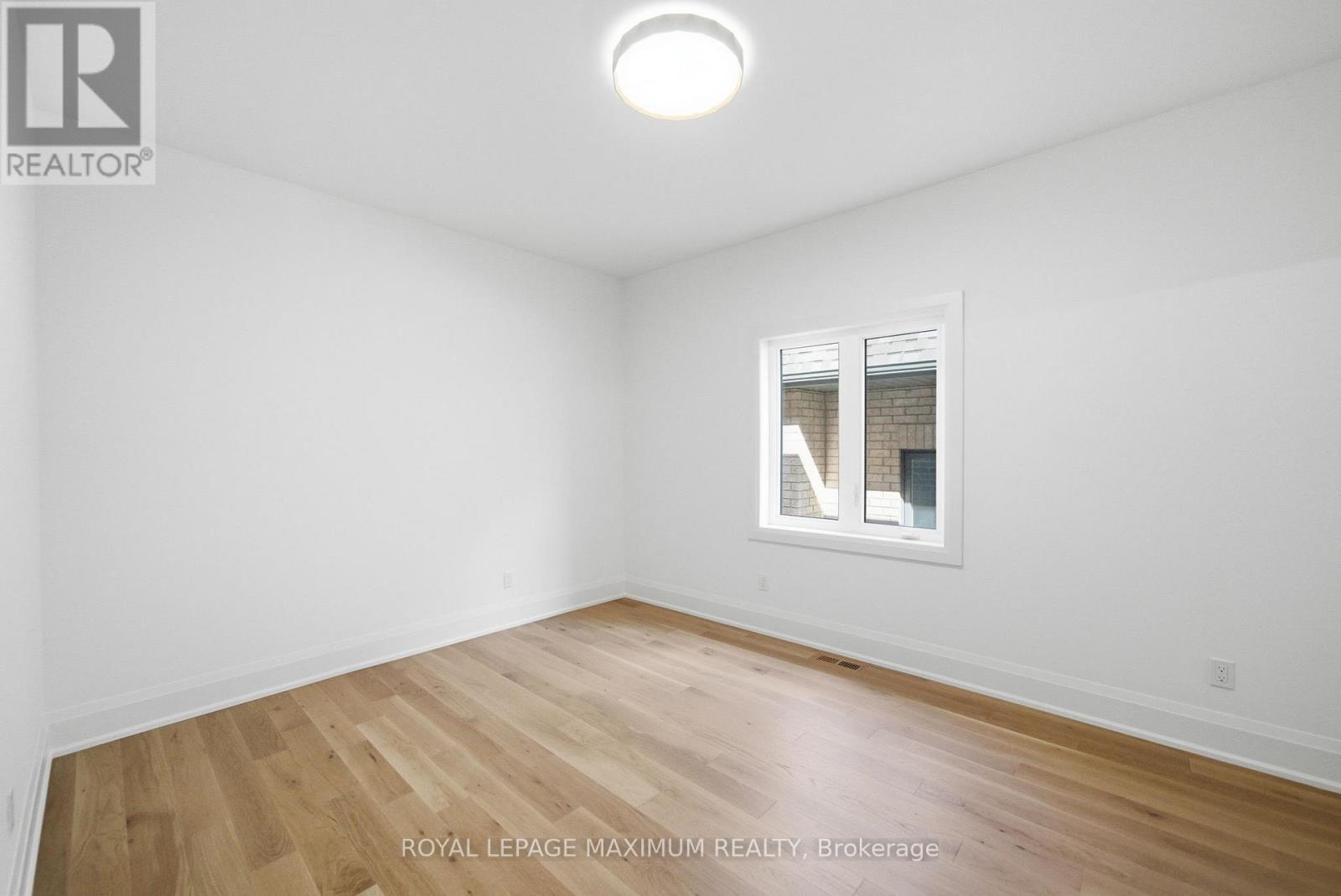 












6 DONSGROVE COURT

,
Vaughan,




Ontario
L4J9A1

