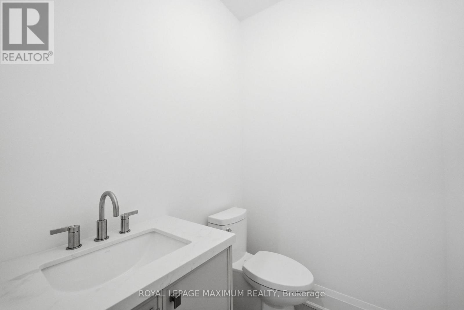 












6 DONSGROVE COURT

,
Vaughan,




Ontario
L4J9A1

