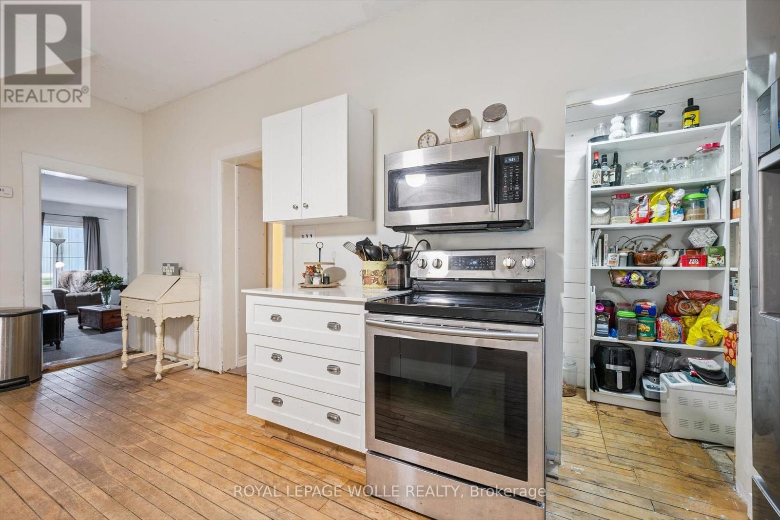 












39 ALBERT STREET W

,
Blandford-Blenheim,




Ontario
N0J1S0

