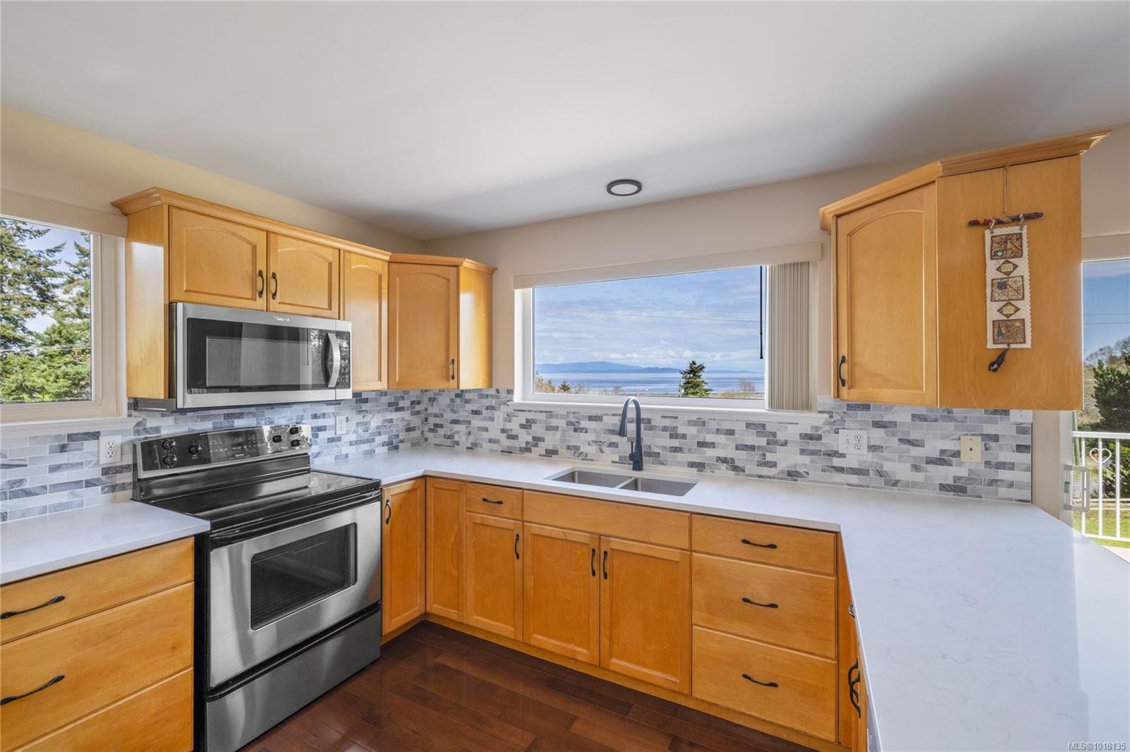 









3021


Raymur

Pl,
Qualicum Beach,




BC
V9K 2N9

