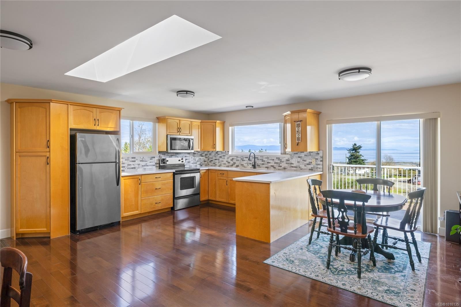 









3021


Raymur

Pl,
Qualicum Beach,




BC
V9K 2N9

