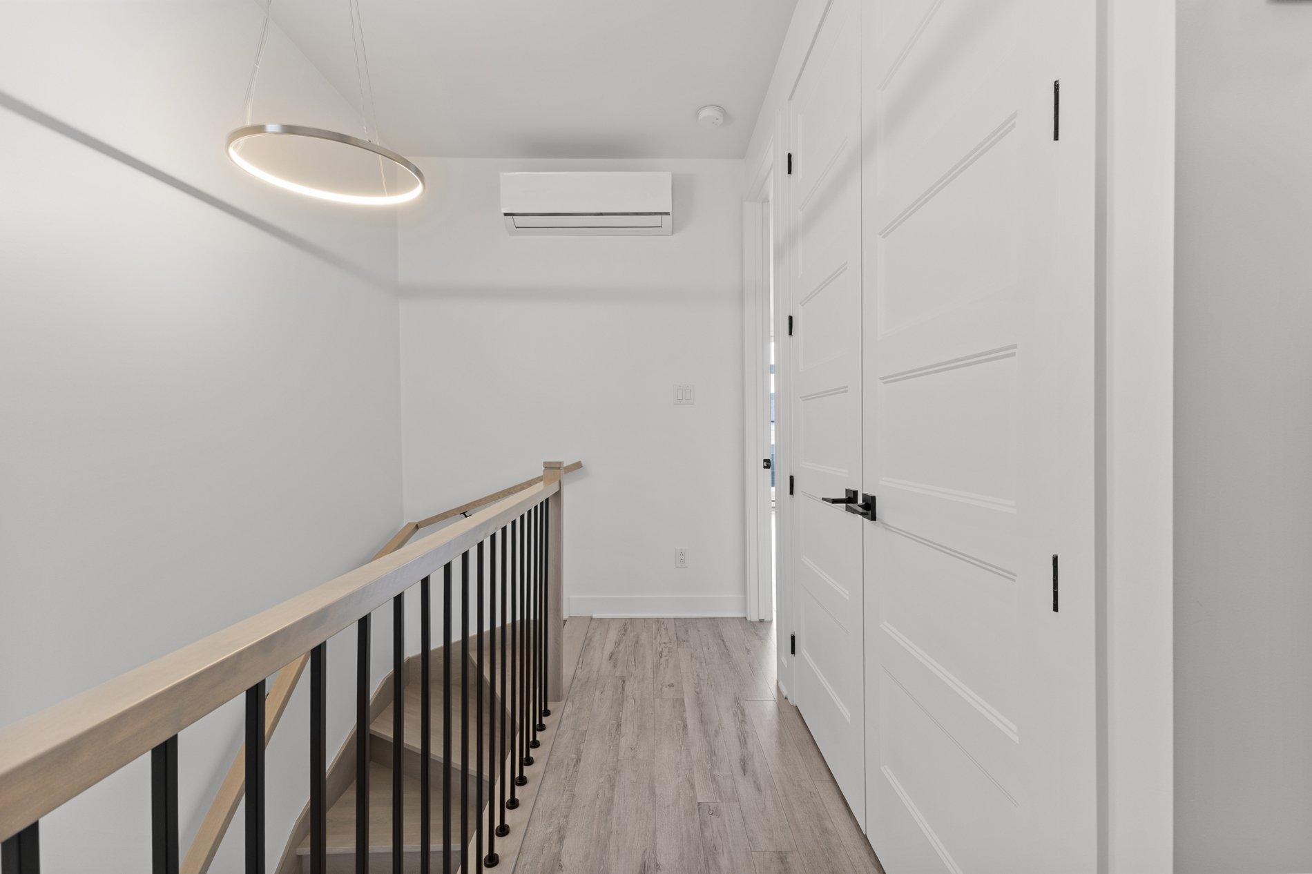 









13750


Rue du Merlot

,
Mirabel,




QC
J7N3P1


