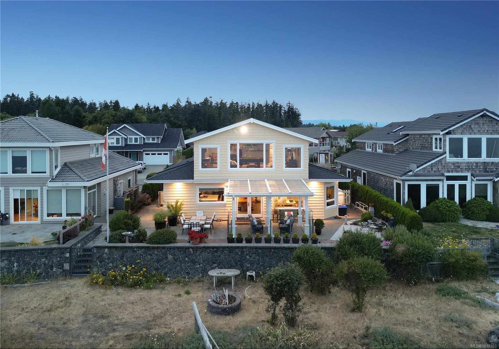 









1755


Admiral Tryon

Blvd,
French Creek,




BC
V9P 2V2

