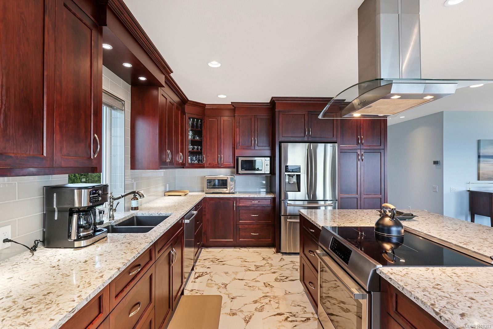 









1755


Admiral Tryon

Blvd,
French Creek,




BC
V9P 2V2

