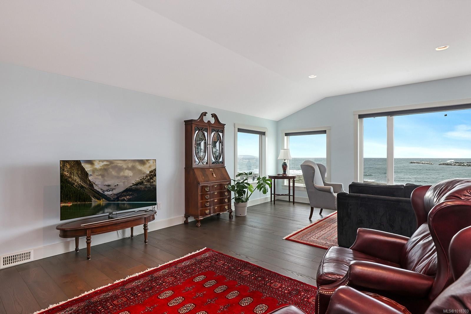 









1755


Admiral Tryon

Blvd,
French Creek,




BC
V9P 2V2

