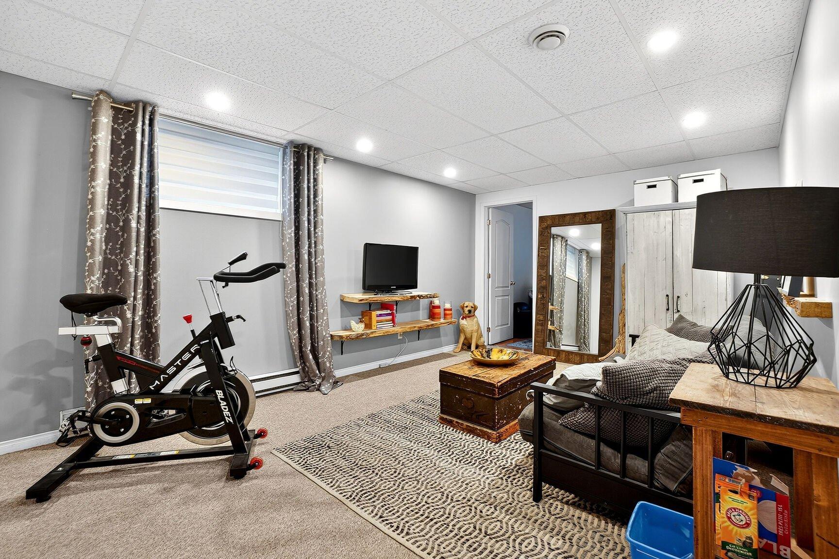 









300


Rue du Nénuphar

,
Granby,




QC
J2H2J9

