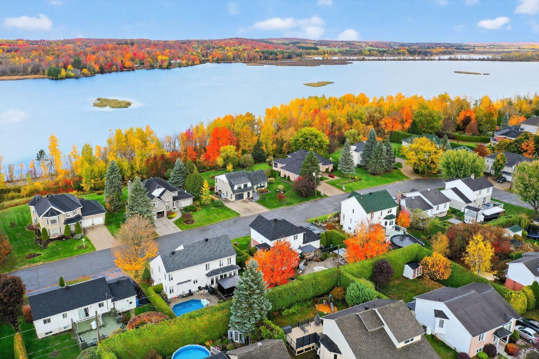 









300


Rue du Nénuphar

,
Granby,




QC
J2H2J9

