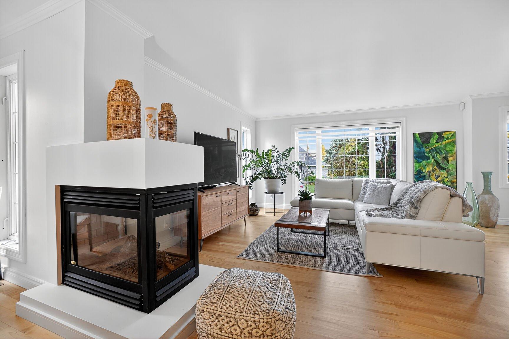 









300


Rue du Nénuphar

,
Granby,




QC
J2H2J9

