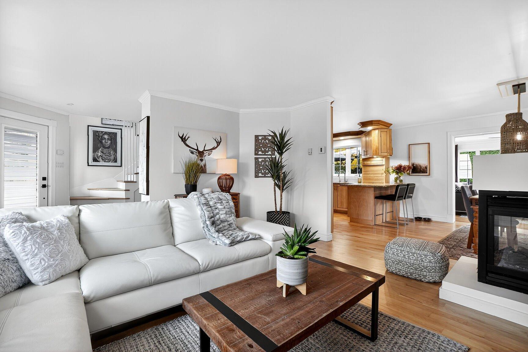 









300


Rue du Nénuphar

,
Granby,




QC
J2H2J9

