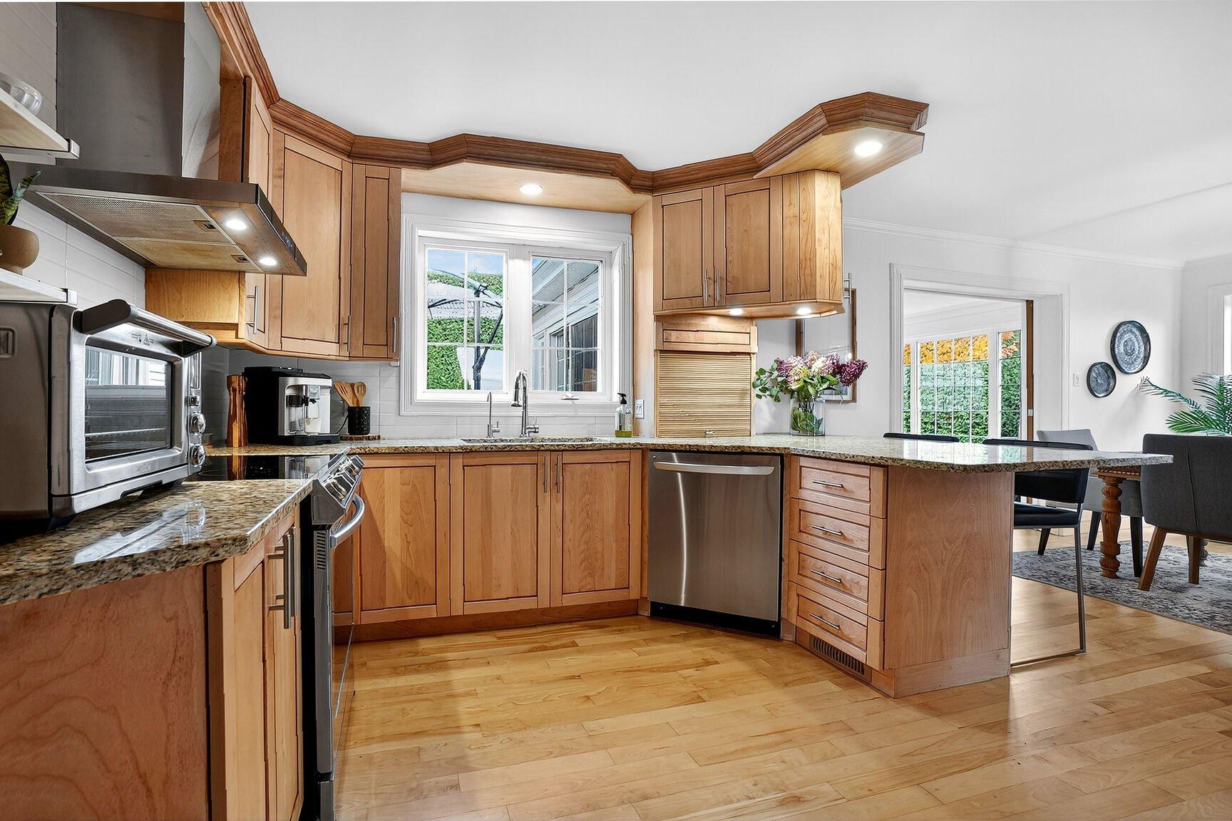 









300


Rue du Nénuphar

,
Granby,




QC
J2H2J9

