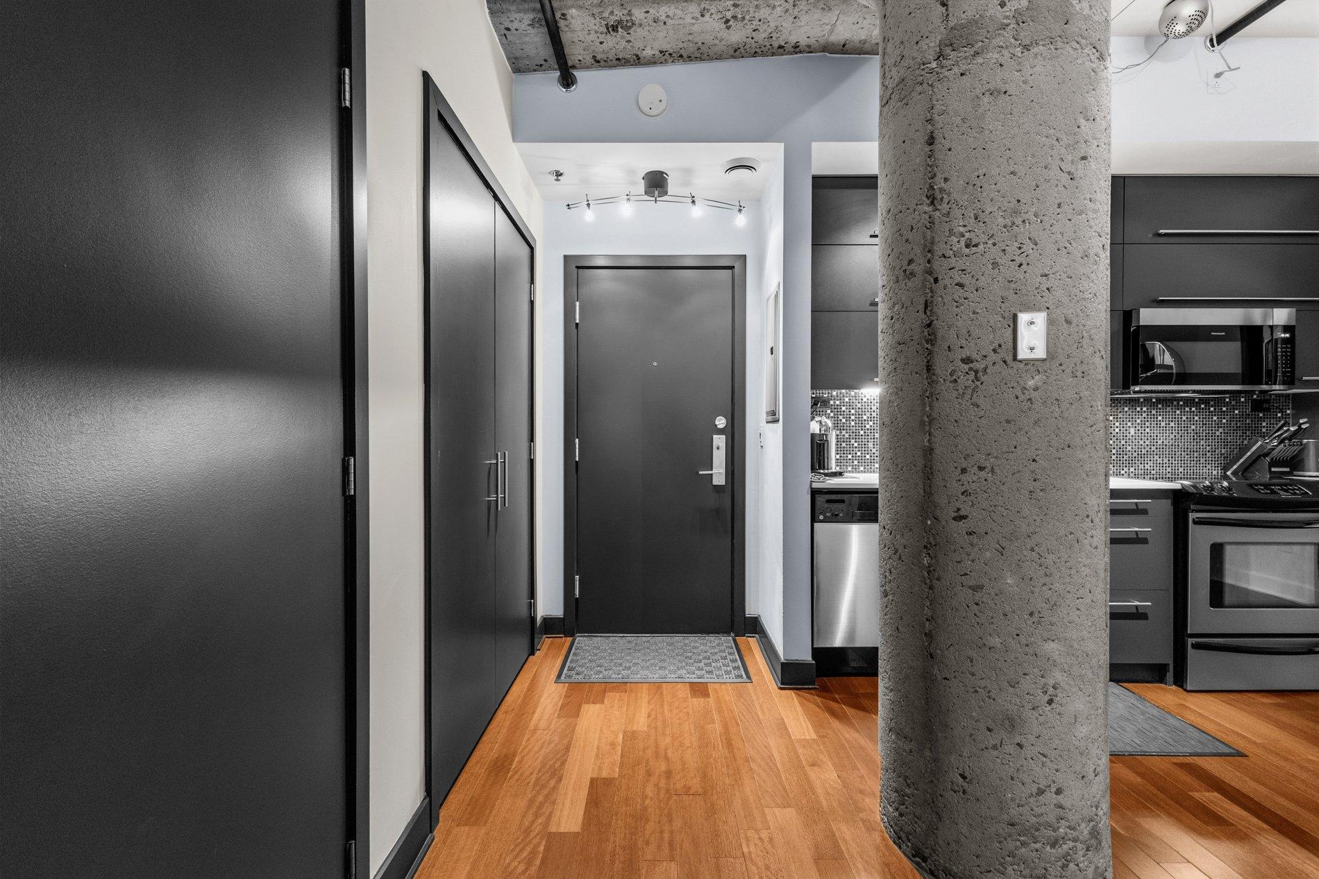 









765


Rue Bourget

, 201,
Montréal (Le Sud-Ouest),




QC
H4C0A5

