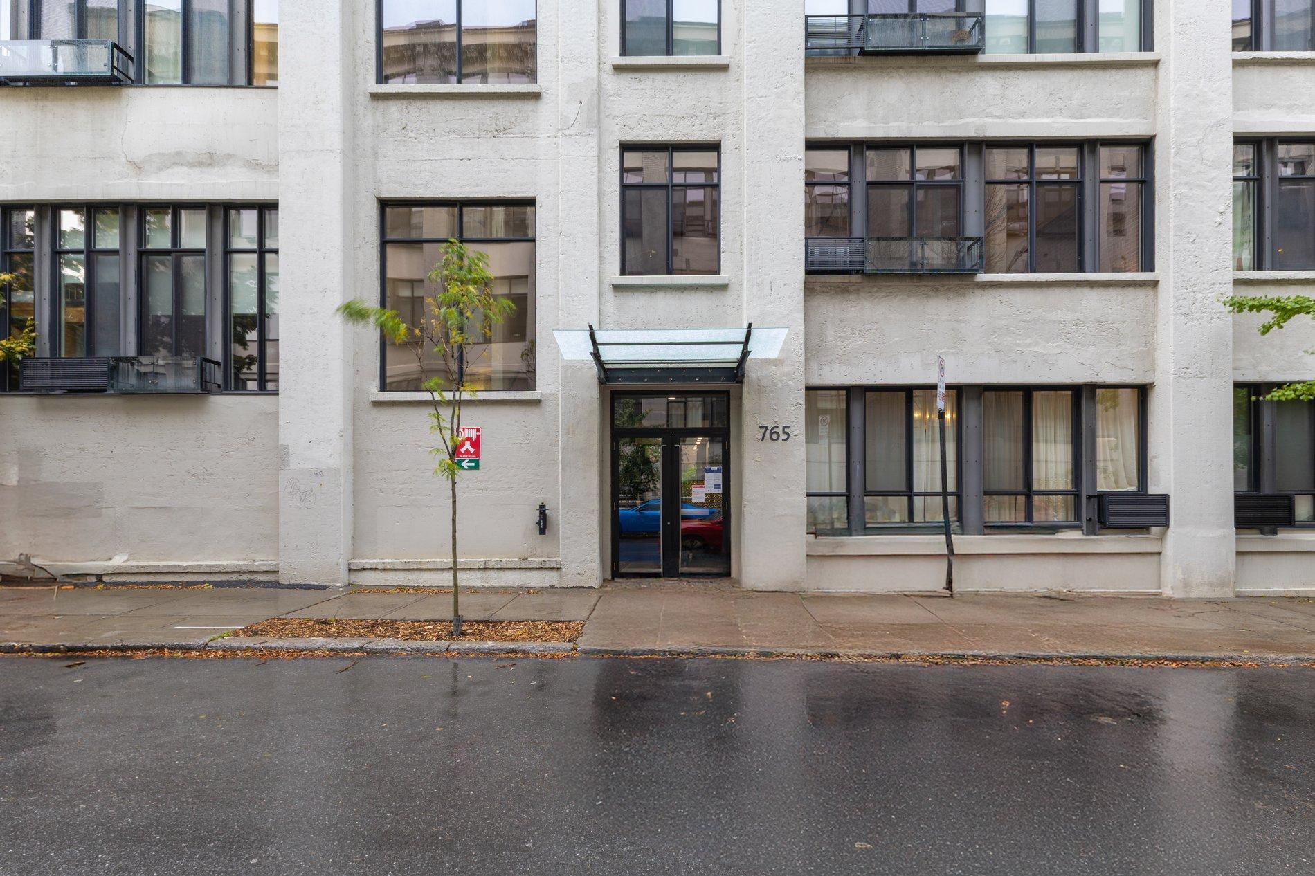 









765


Rue Bourget

, 201,
Montréal (Le Sud-Ouest),




QC
H4C0A5

