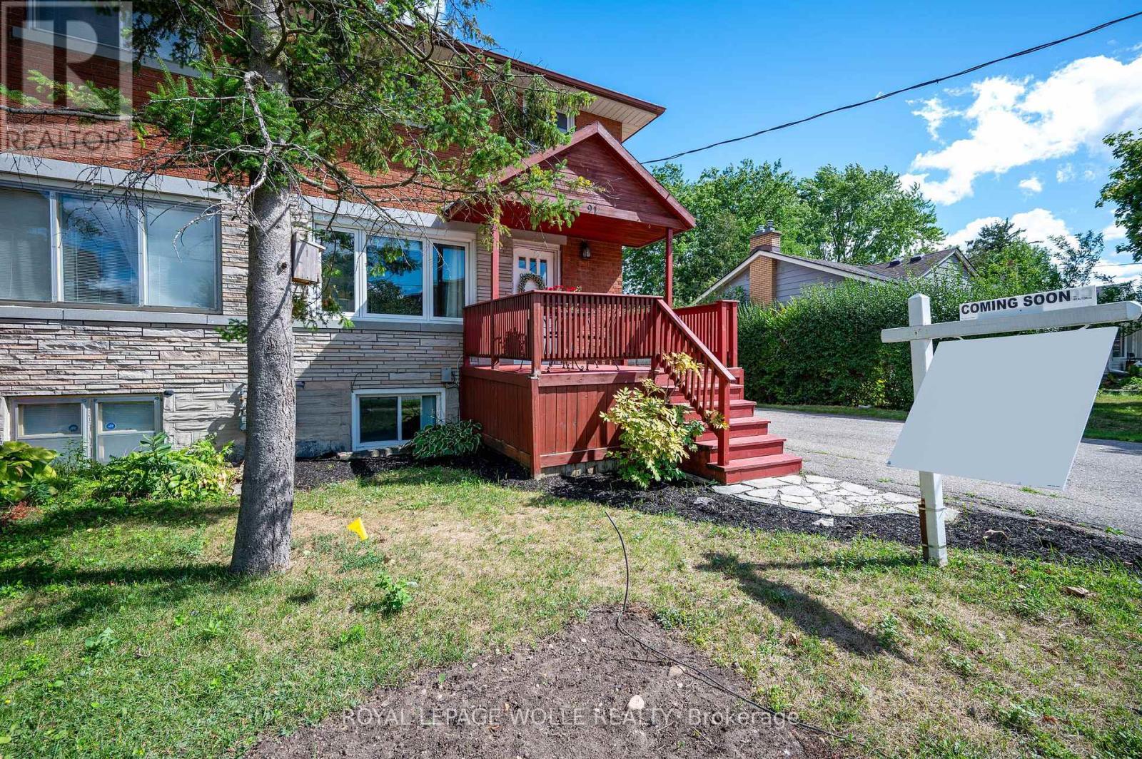 












91 WILFRED AVENUE

,
Kitchener,




Ontario
N2A1W9

